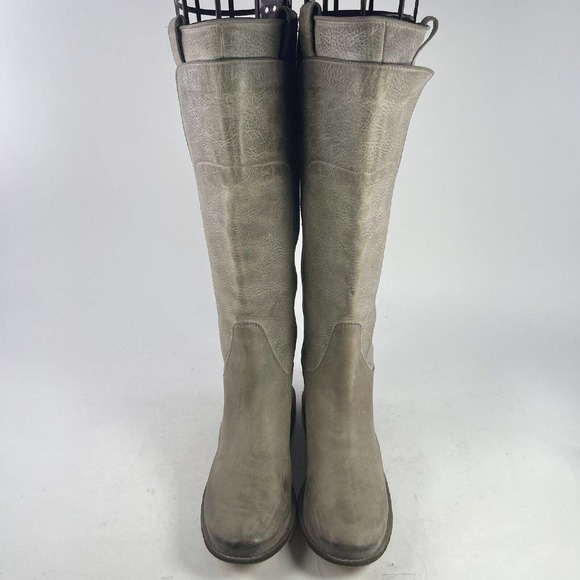 Frye Women's Paige Tall Leather Riding boots US 7.5 Beige Leather Knee-High Boot - Picture 2 of 16